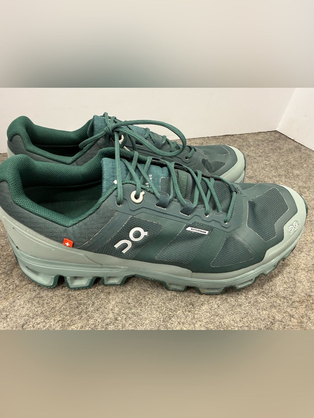 On Cloudventure Waterproof Women's Trail Running Shoes US 9.5 Green